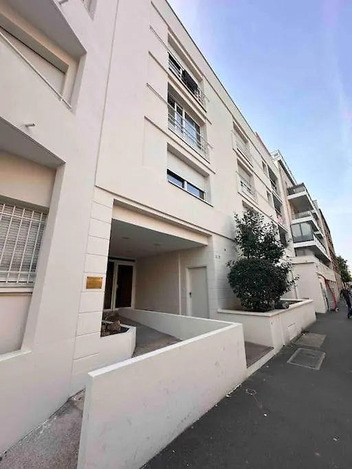 Le Gentil Paris Apartment Gentilly 0*,  France